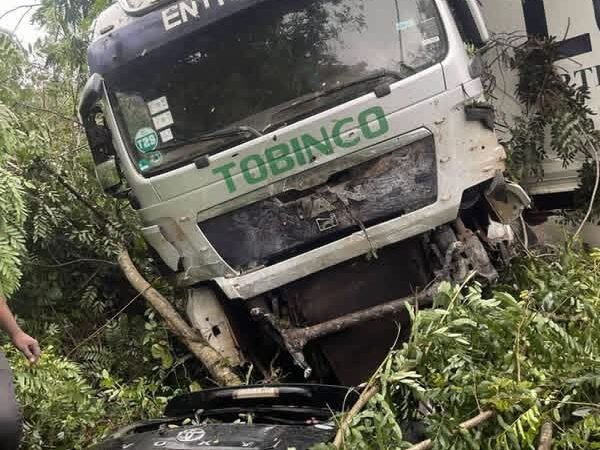 Four killed, one injured in crash at Anyinaso Junction