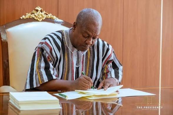 President Mahama signals reshuffle of state CEOs amid performance review