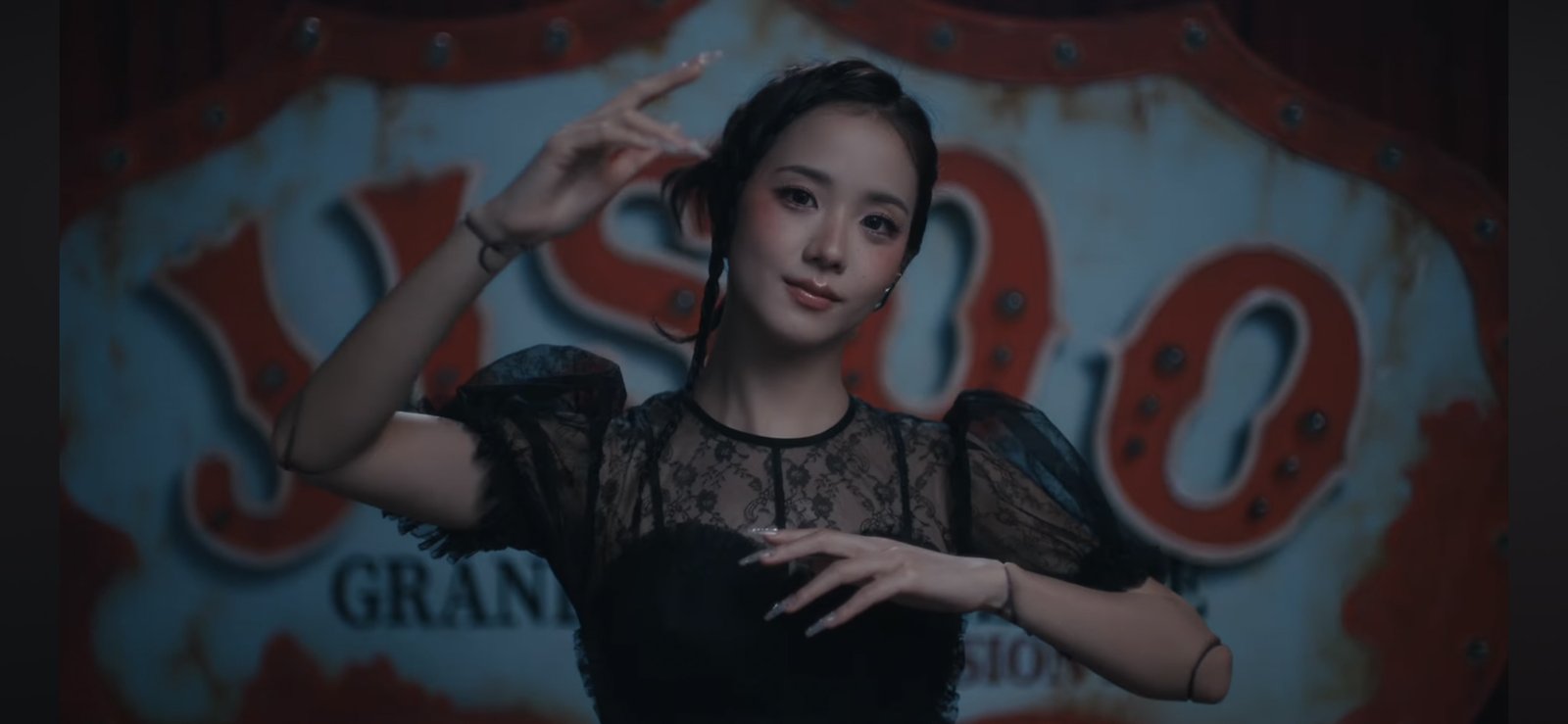 Jisoo’s ‘CLICK’ debuts at No. 17 on Billboard Global K-Songs chart