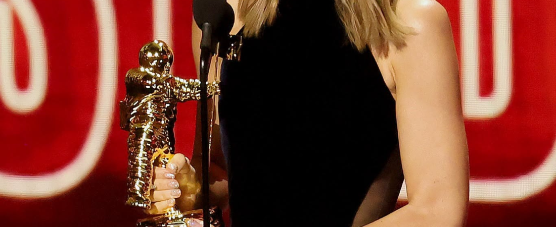 Taylor Swift wins Video of the Year, surpasses Beyoncé as most-awarded VMA artist