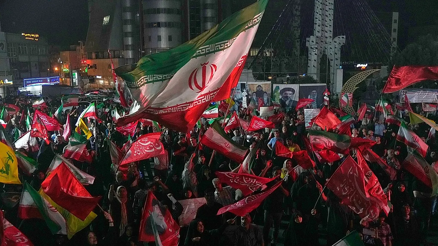 US strikes five Iranian oil tankers as Iran retaliates with missile attack on Jordan