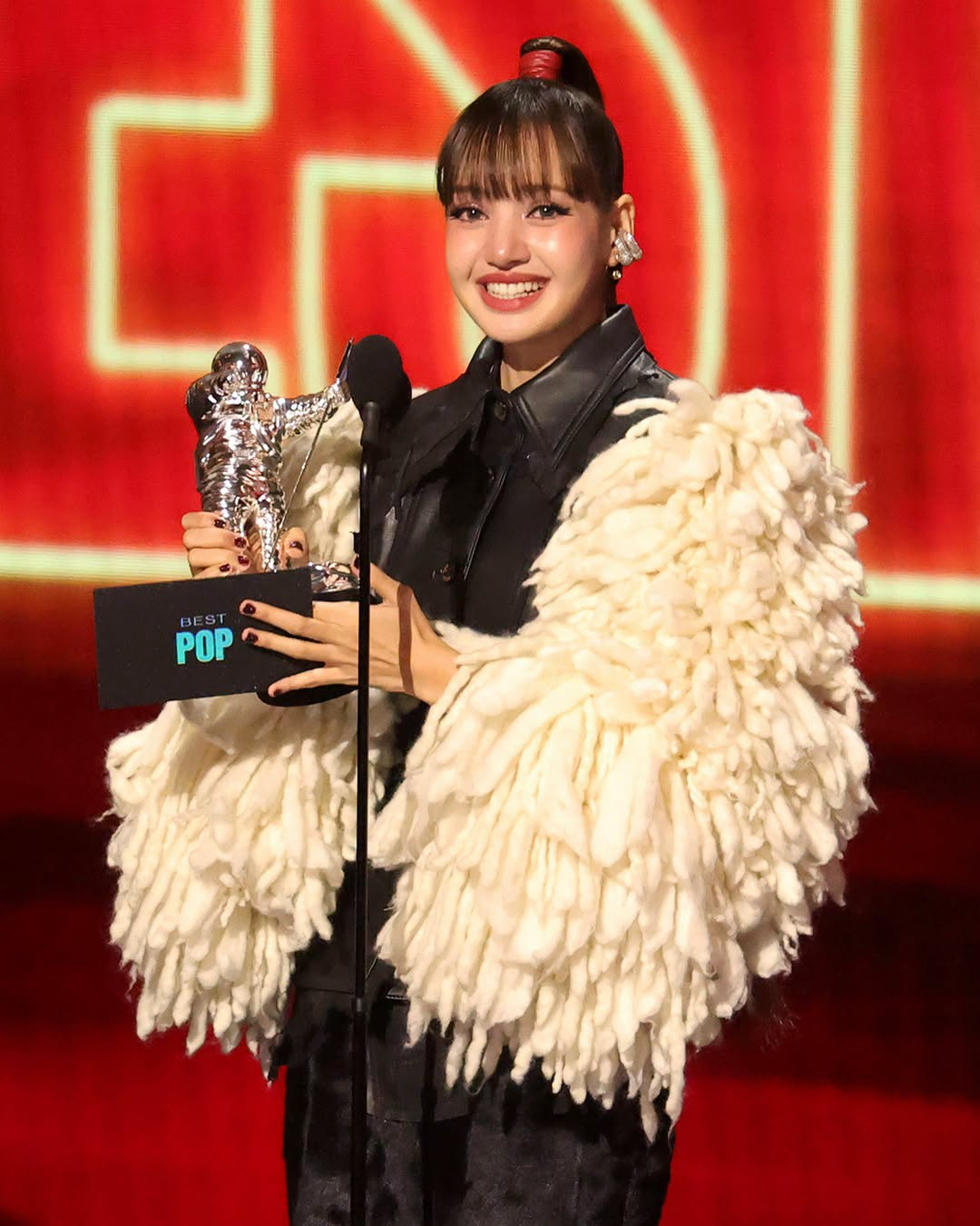 LISA wins Best Pop at 2026 MTV VMAs